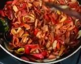 Foto langkah ke 4 dari resep Oseng Kulit Melinjo Merah.