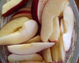 Hình bước làm 3 của món Mixed Fruits Pastry Cake (Bánh bông lan hoa quả thập cẩm)