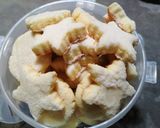 Foto langkah ke 5 dari resep Cookies Keju Susu.