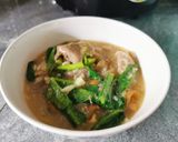 รูปขั้นตอนการทำที่ 8 ของ ราดหน้าหมูหมักยอดคะน้า