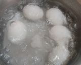 A picture of step 1 of Aloo anda salan.