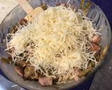 Une image de l'étape 7 de Tarte aux poireaux, saucisses à l'ancienne et emmental (pâte brisée épeautre origan).