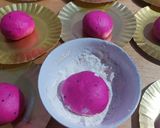 Foto langkah ke 6 dari resep Donat Buah Naga.