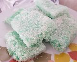 A picture of step 8 of Kuih Lopes | Coconut Glutinous Rice.