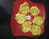 A picture of step 3 of Piaji / pyaji (odia snack).