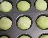 Foto langkah ke 6 dari resep Roti Pandan Kelapa Tanpa Ulen.