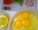 A picture of step 1 of Rolled-egg omelette.