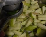 Foto del paso 2 de la receta: Montadito de manzana verde y queso 🍏🧀