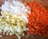 Foto del paso 2 de la receta: Sopa de garrofons con jarrete de cerdo ahumado