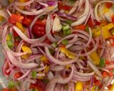 Foto del paso 2 de la receta: Ceviche de salmón y langostinos en 10 minutos