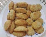 صورة لخطوة 10 من وصفة معمول الحليب المكثف المنزلي 👌😋