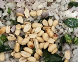 A picture of step 4 of Maharashtra style kanda poha.