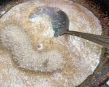 A picture of step 2 of Sevai Halwa.