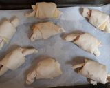 A picture of step 3 of Savoury Crescents Rolls.