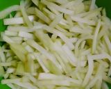 Foto langkah ke 1 dari resep Tumis labu siam pedas manis.