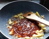 Foto langkah ke 4 dari resep Fusilli Saus Arabiatta dengan Nanas.