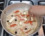 A picture of step 6 of Pizza Karahi.