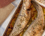 Foto del paso 3 de la receta: Lubina con patatas al horno