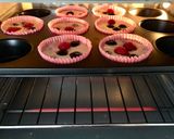 A picture of step 6 of Berry Muffins / Raspberry Blueberry.