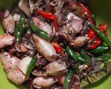 Foto langkah ke 4 dari resep Cumi Asin Cabe Ijo.