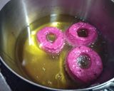 Foto langkah ke 5 dari resep Donat Buah Naga.