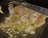 Foto langkah ke 4 dari resep MPASI 16 M (Tumis ayam 🐔jamur 🍄 pake brokoli dan wortel 🥕 🥕).