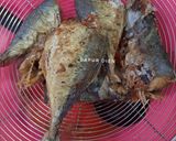 Foto langkah ke 2 dari resep Ikan Kembung Balado.