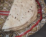 A picture of step 10 of Gol roti /chapati.