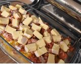 Une image de l'étape 2 de Gratin de pâte au reblochon.