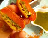 A picture of step 8 of Tomato chutney pakora😍.