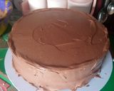 A picture of step 1 of Chocolate whipped cream cake.