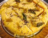 A picture of step 8 of Khaman Dhokla.