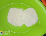 A picture of step 2 of Baked Sliced Bread #3D.