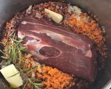 Foto del passaggio 1 della ricetta Brasato al vino rosso