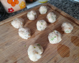 Foto del paso 5 de la receta: Guiso de albóndigas de caella, surtido de setas y alcachofas