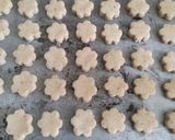 Foto langkah ke 3 dari resep 113. Kue Kacang Mente (Cashew Nut Cookies).