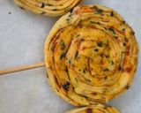 मेथी लच्छादार पॉप्स (Fenugreek flaky pops) रेसिपी चरण 7 फोटो