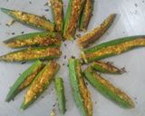 A picture of step 3 of Stuffed okra (bhindi).