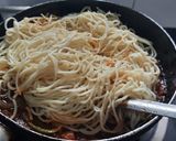 A picture of step 4 of Chinese Egg Hakka noodles.