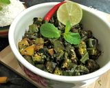 A picture of step 4 of Okra Bhindi Stir Fry.