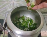 A picture of step 1 of Spring onion sabji(chith-kuta).