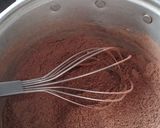 Foto langkah ke 2 dari resep Silky Chocolate Pudding.
