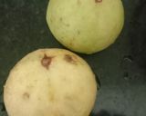 A picture of step 1 of Amrud ki sabji.