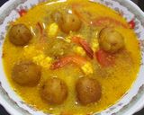 Foto langkah ke 6 dari resep Udang Kentang Kuah Kuning.