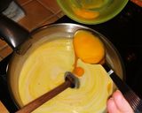 Une image de l'étape 3 de Soufflé jambon gruyère.