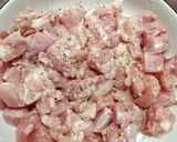 Foto langkah ke 1 dari resep Tumis ayam paprika.