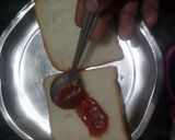 A picture of step 4 of સેન્ડવીચ પીઝા.