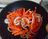 Foto del paso 4 de la receta: Salteado de cerdo con fideos