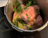 Foto del paso 2 de la receta: Codillo al horno con el jugo de su cocción