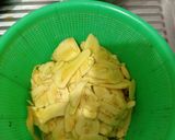 Foto langkah ke 2 dari resep Keripik Pisang Renyah Tanpa Kapur.